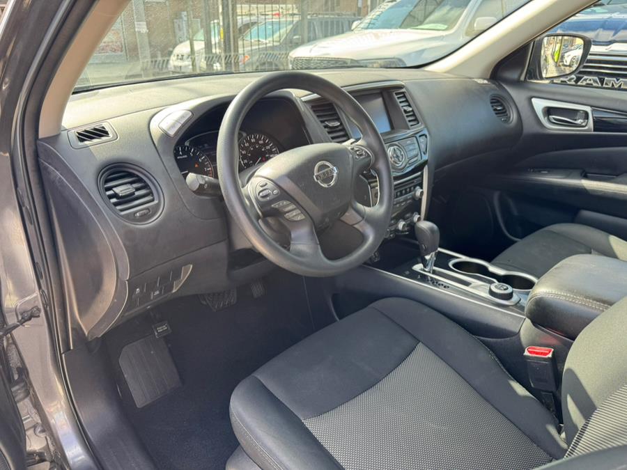 2018 Nissan Pathfinder 4x4 S photo