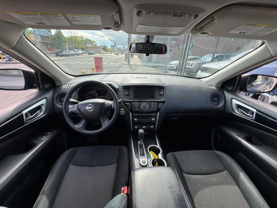 2018 Nissan Pathfinder 4x4 S photo