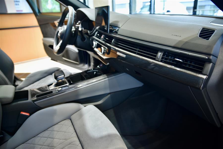 2023 Audi S4 3.0T quattro Premium Plus photo