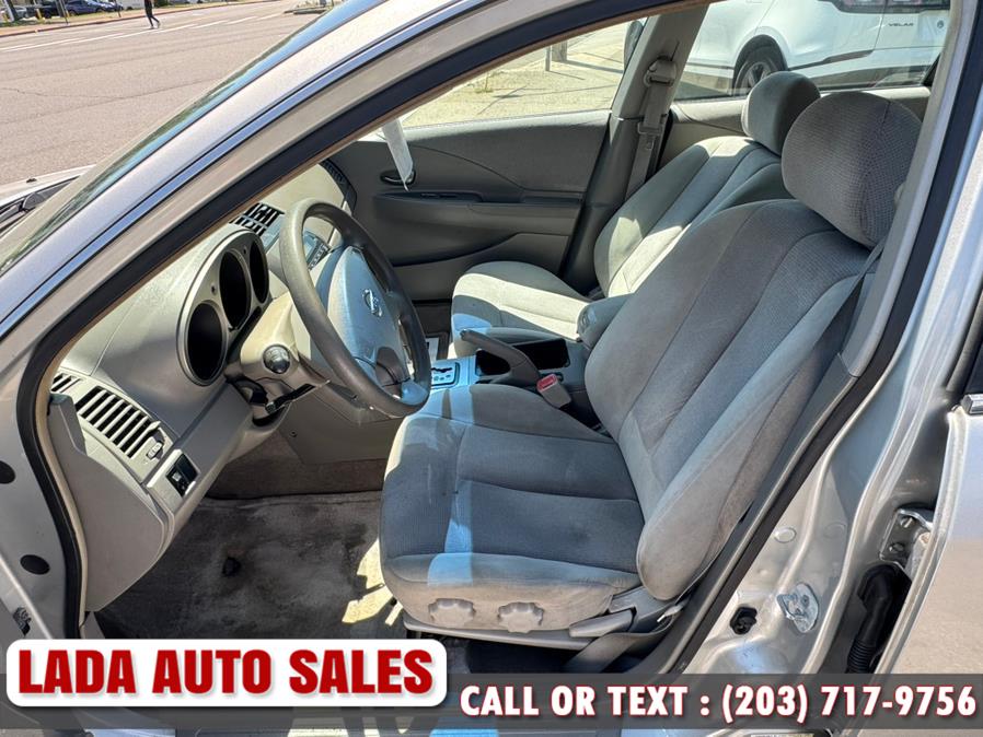 2004 Nissan Altima 2.5 photo