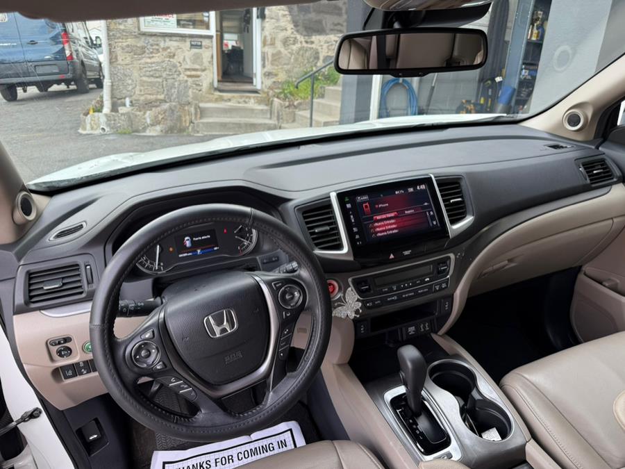 2016 Honda Pilot AWD 4dr EX-L w/Honda Sensing photo