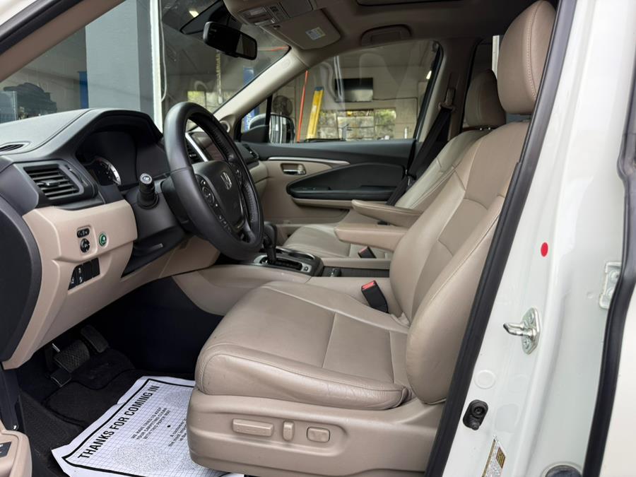 2016 Honda Pilot AWD 4dr EX-L w/Honda Sensing photo