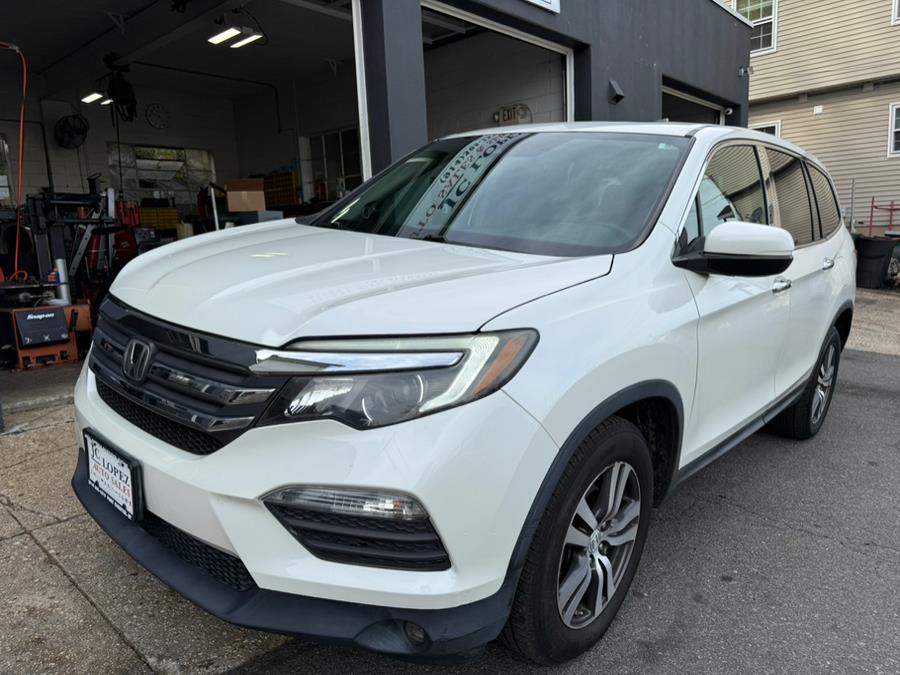 The 2016 Honda Pilot AWD 4dr EX-L w/Honda Sensing photos
