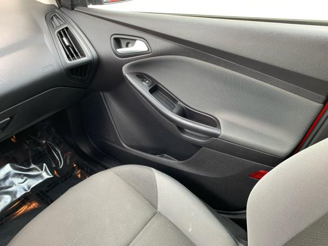 2014 Ford Focus SE photo