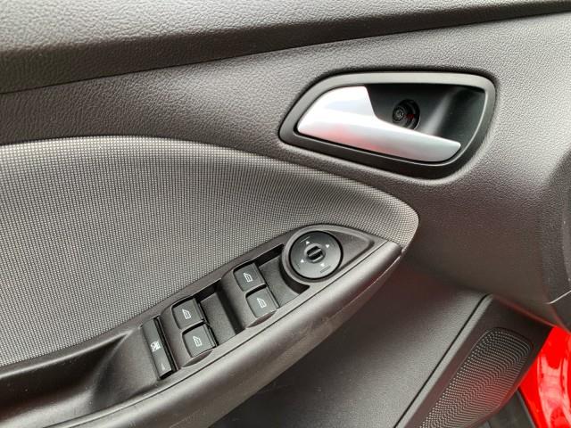 2014 Ford Focus SE photo