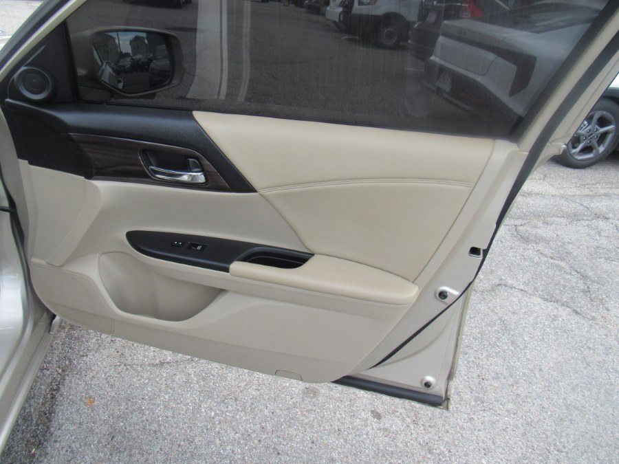2017 Honda Accord EX  w/Honda Sensing photo
