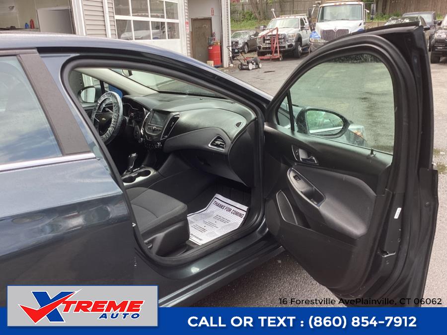 2018 Chevrolet Cruze 4dr HB 1.4L LT w/1SD photo