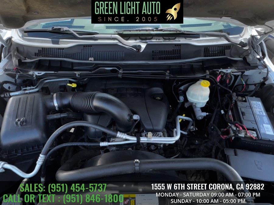 2015 RAM 1500 4WD Reg Cab 140.5