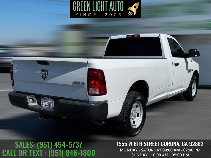 2015 RAM 1500 4WD Reg Cab 140.5