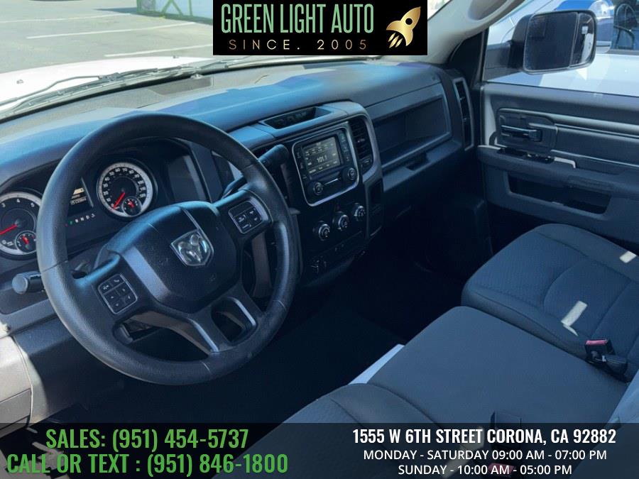 2015 RAM 1500 4WD Reg Cab 140.5