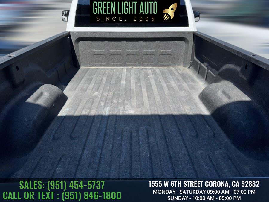 2015 RAM 1500 4WD Reg Cab 140.5