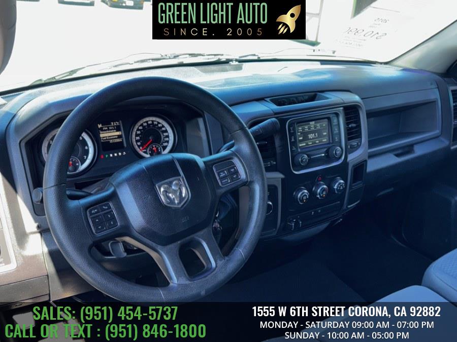 2015 RAM 1500 4WD Reg Cab 140.5