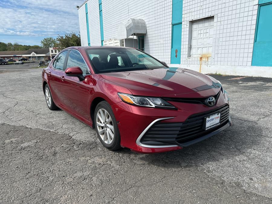 2021 Toyota Camry LE Auto (Natl) photo