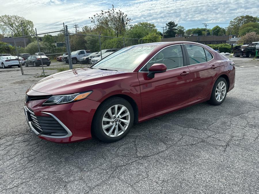 2021 Toyota Camry LE Auto (Natl) photo