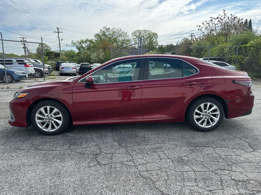 2021 Toyota Camry LE Auto (Natl) photo