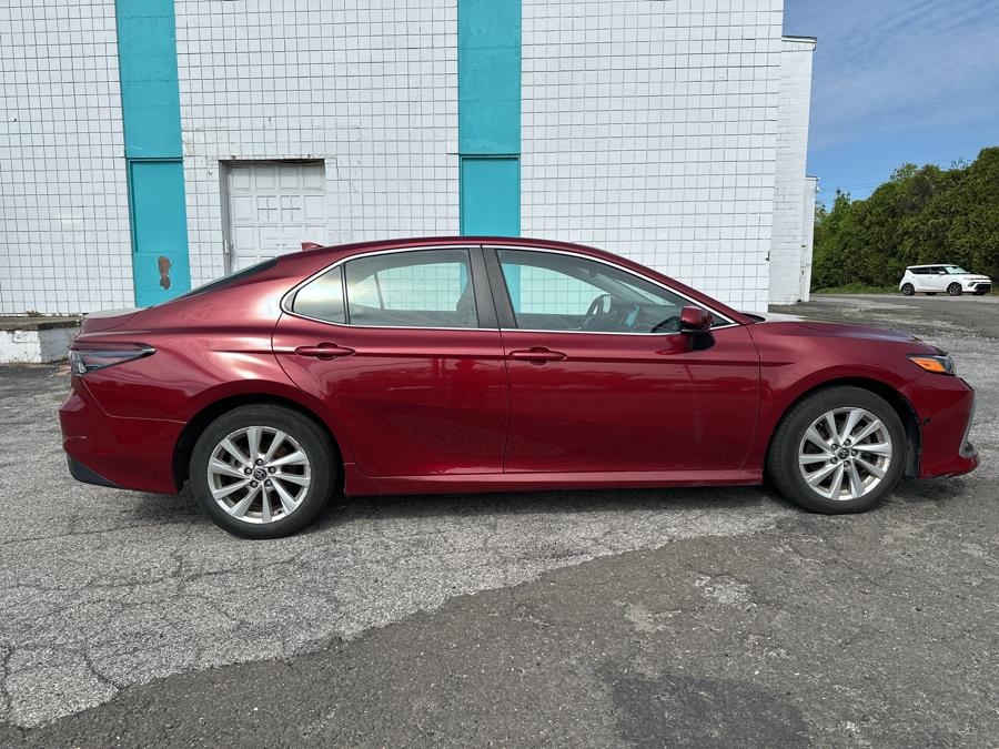 2021 Toyota Camry LE Auto (Natl) photo