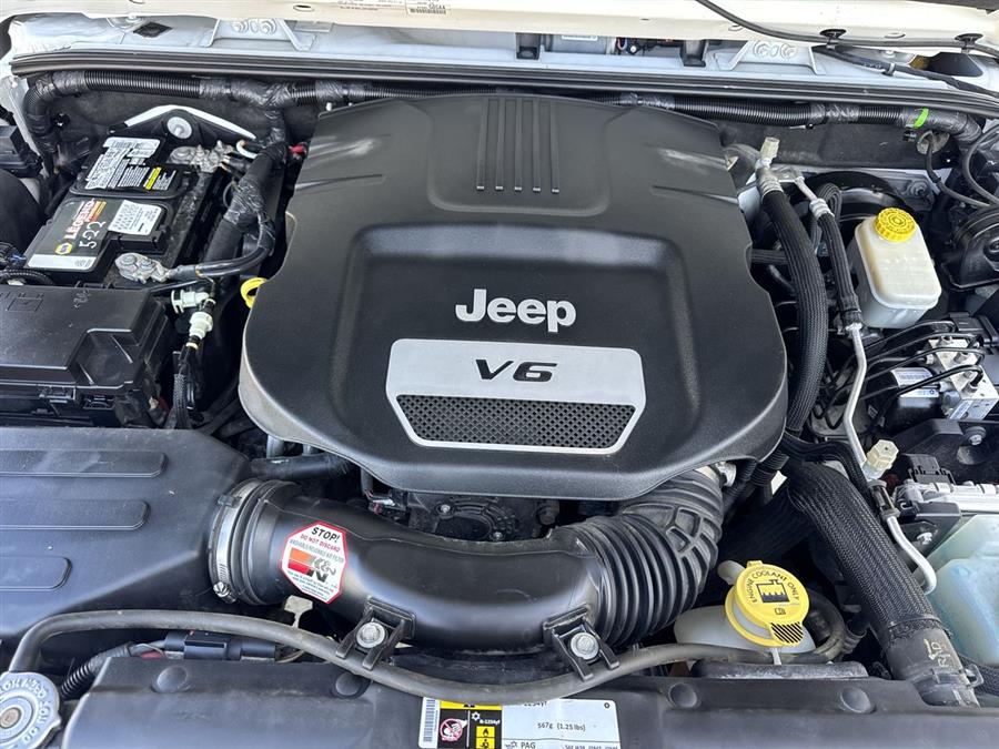 2016 Jeep Wrangler Unlimited Rubicon photo