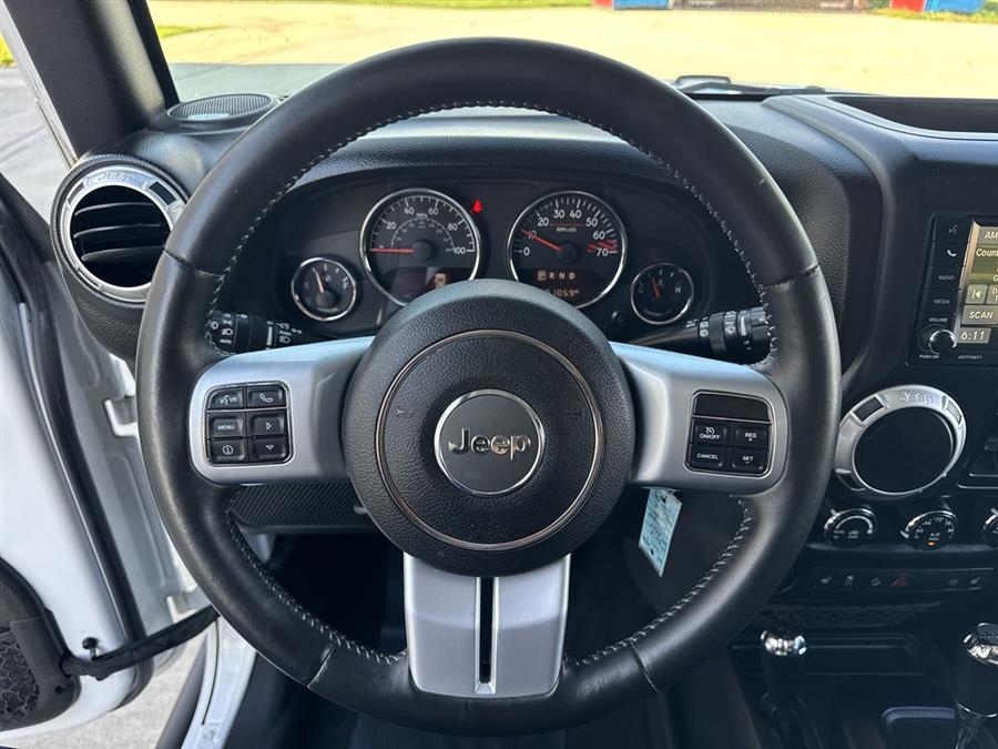 2016 Jeep Wrangler Unlimited Rubicon photo