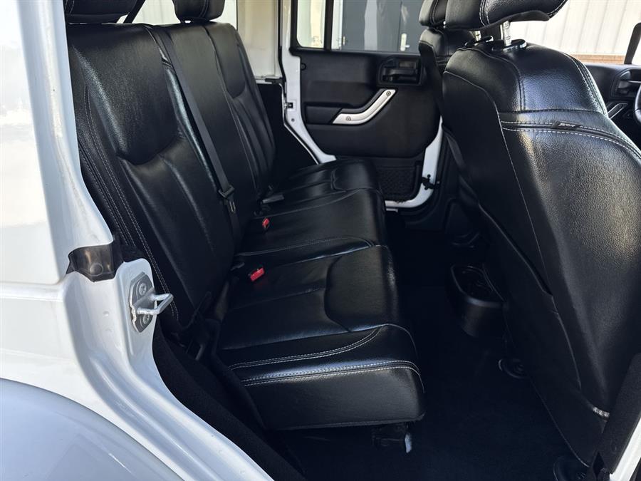 2016 Jeep Wrangler Unlimited Rubicon photo