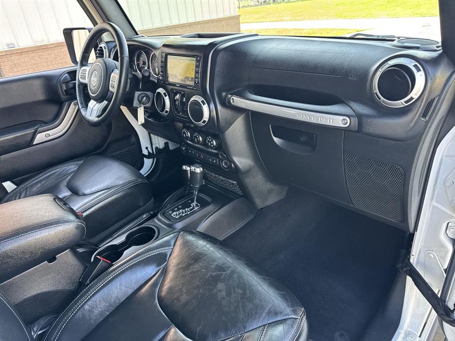 2016 Jeep Wrangler Unlimited Rubicon photo