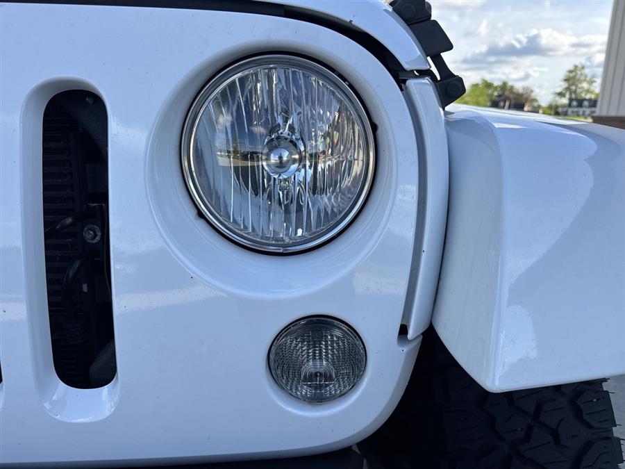 2016 Jeep Wrangler Unlimited Rubicon photo