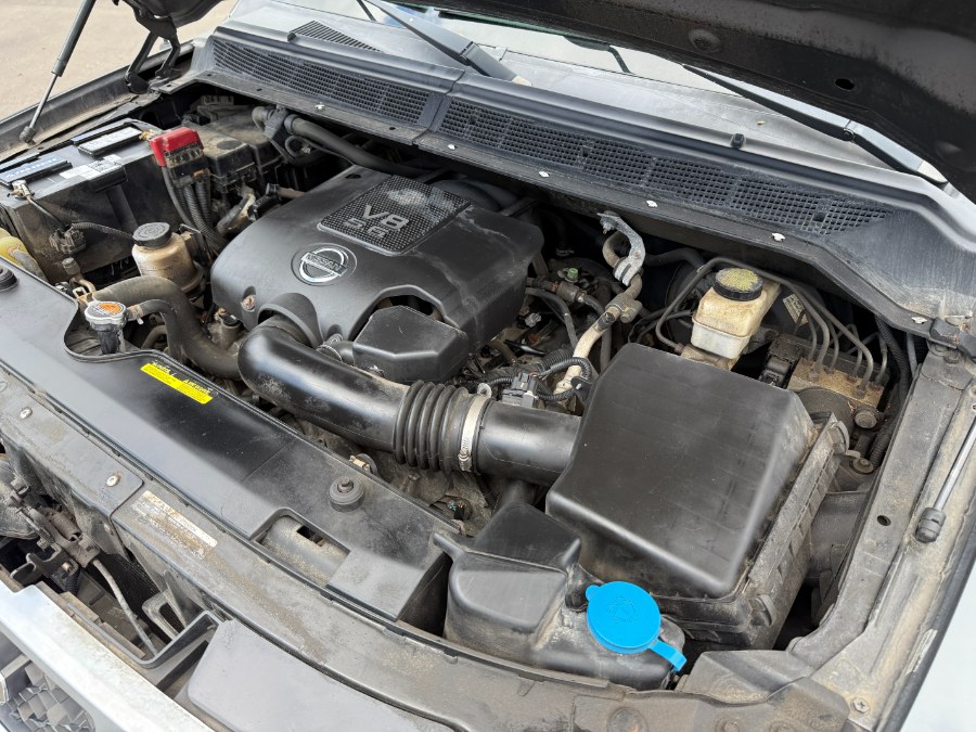 2015 Nissan Titan 4WD Crew Cab SWB SL photo