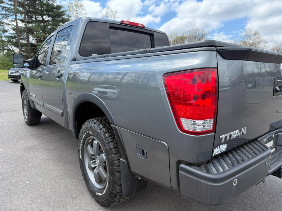 2015 Nissan Titan 4WD Crew Cab SWB SL photo