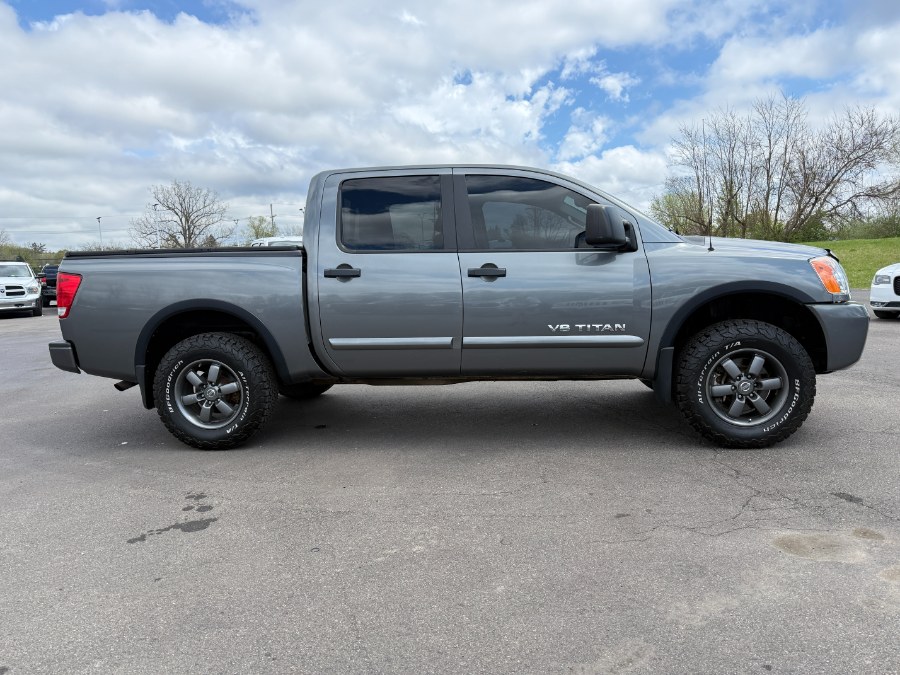 2015 Nissan Titan 4WD Crew Cab SWB SL photo