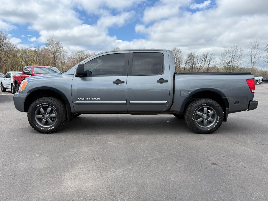 2015 Nissan Titan 4WD Crew Cab SWB SL photo