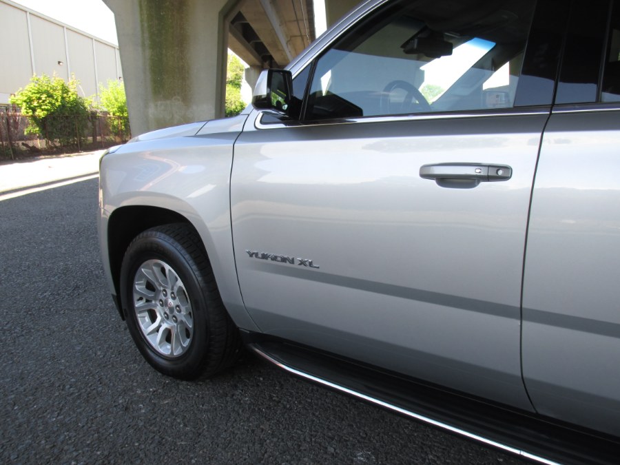 2017 GMC Yukon XL 4WD 4dr SLT photo