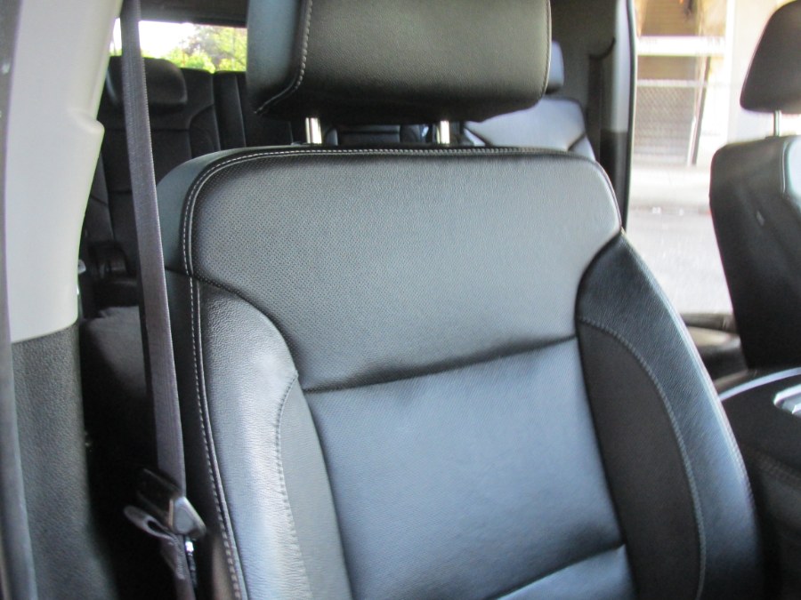 2017 GMC Yukon XL 4WD 4dr SLT photo