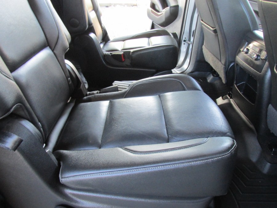 2017 GMC Yukon XL 4WD 4dr SLT photo