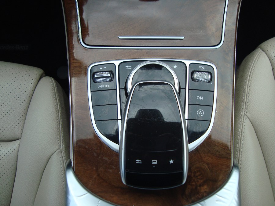 2015 Mercedes-Benz C-Class 4dr Sdn C 300 4MATIC photo