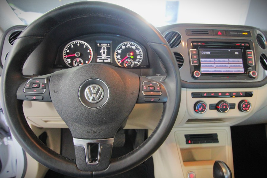 2014 Volkswagen Tiguan S photo