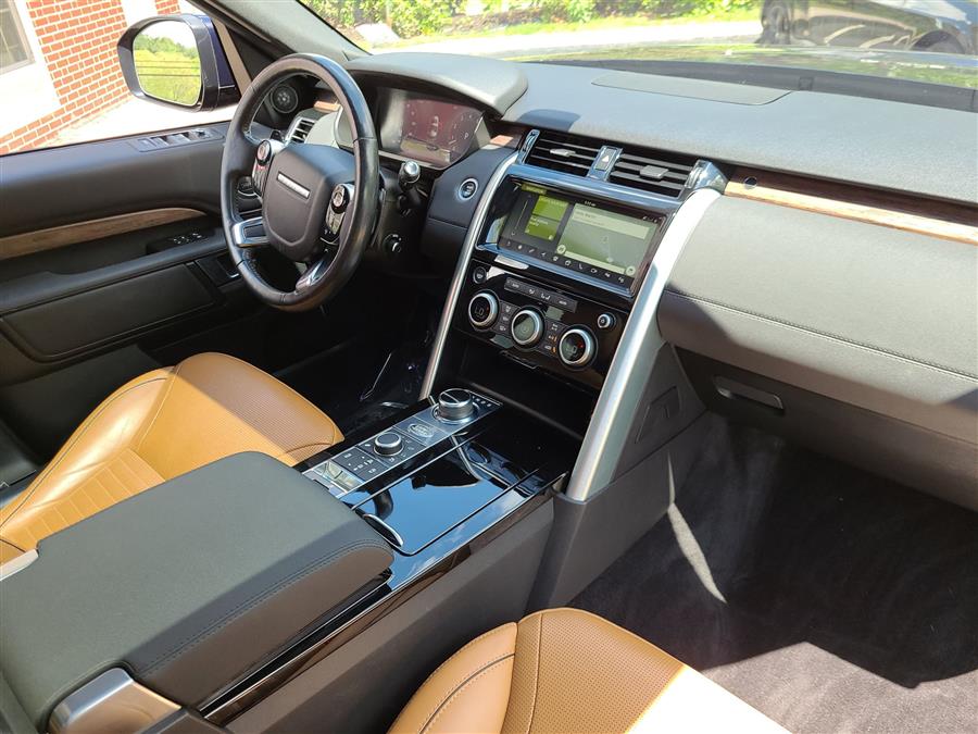 2020 Land Rover Discovery HSE V6 Supercharged photo