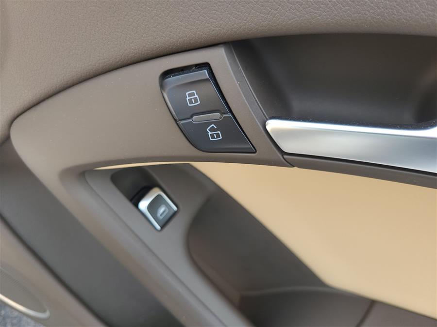 2013 Audi A5 2.0T quattro Prestige photo