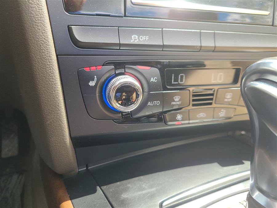 2013 Audi A5 2.0T quattro Prestige photo
