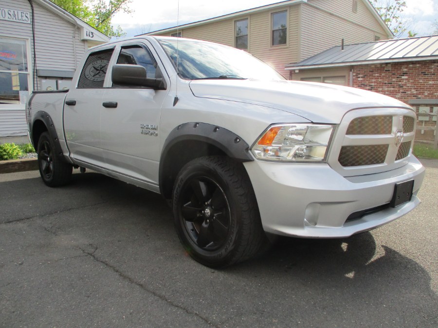 2015 RAM 1500 4WD Crew Cab 140.5