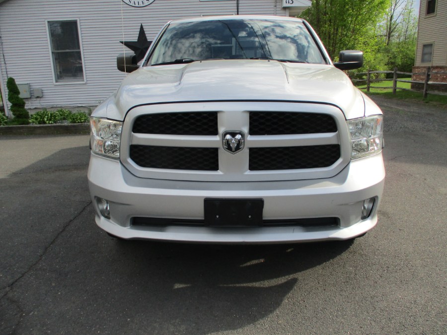2015 RAM 1500 4WD Crew Cab 140.5