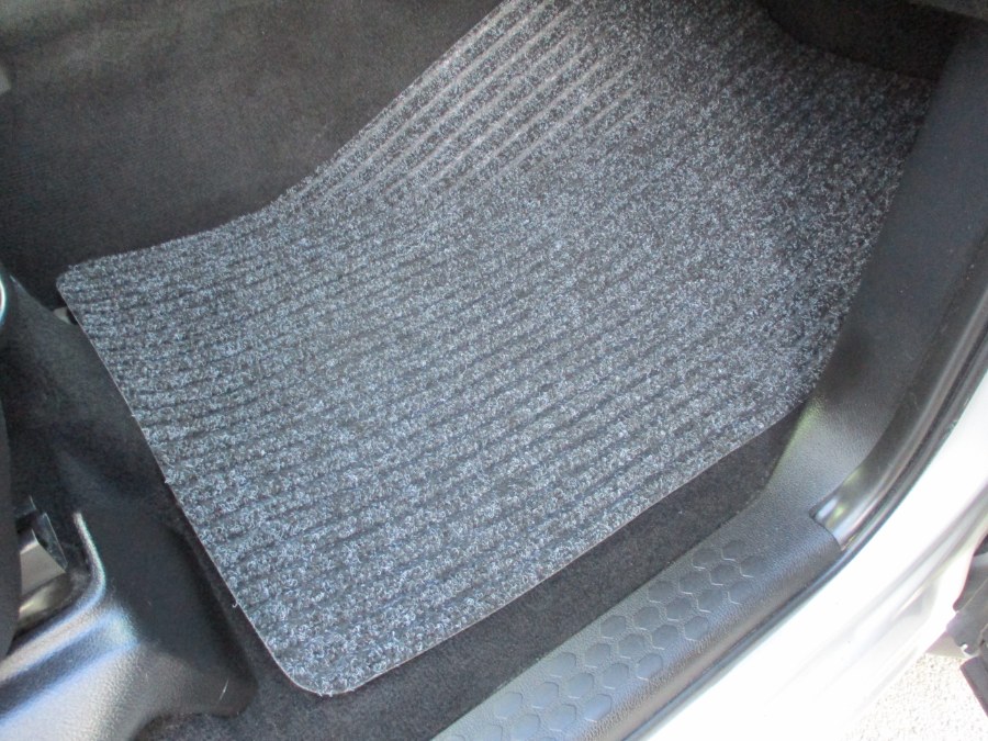 2015 RAM 1500 4WD Crew Cab 140.5