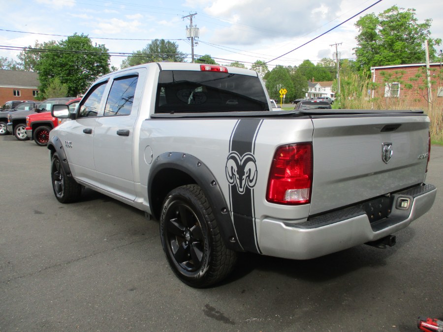 2015 RAM 1500 4WD Crew Cab 140.5
