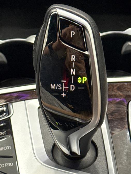 2022 BMW 7-Series 750i Xdrive M Sport package photo