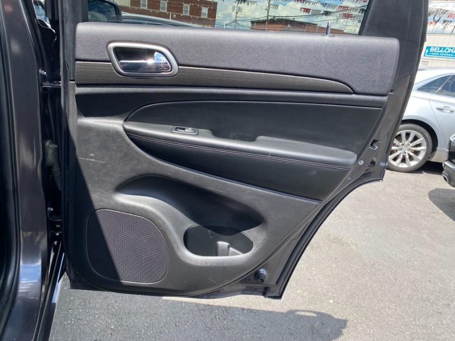 2018 Jeep Grand Cherokee Altitude 4x4 *Ltd Avail* photo