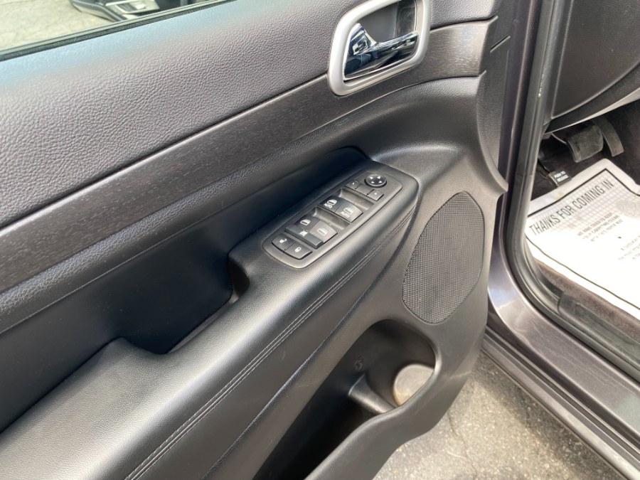2018 Jeep Grand Cherokee Altitude 4x4 *Ltd Avail* photo