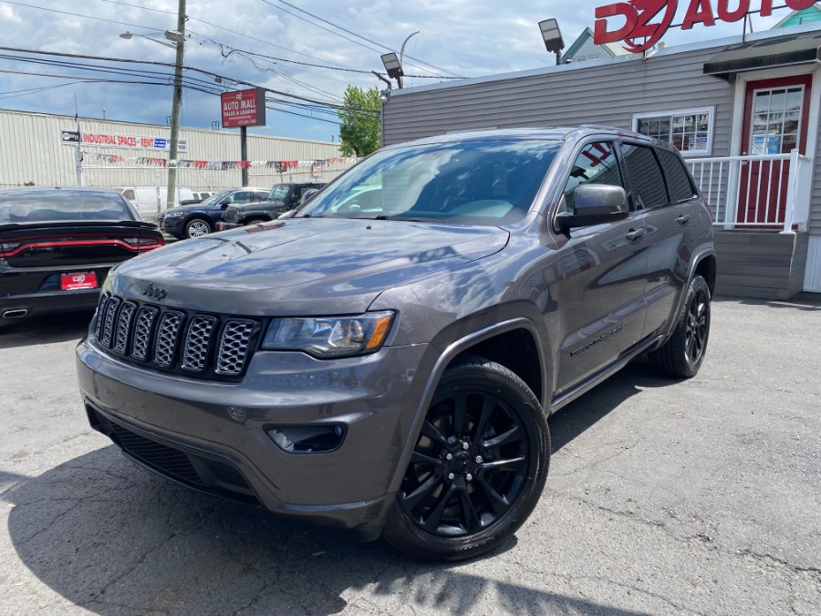2018 Jeep Grand Cherokee Altitude 4x4 *Ltd Avail* photo