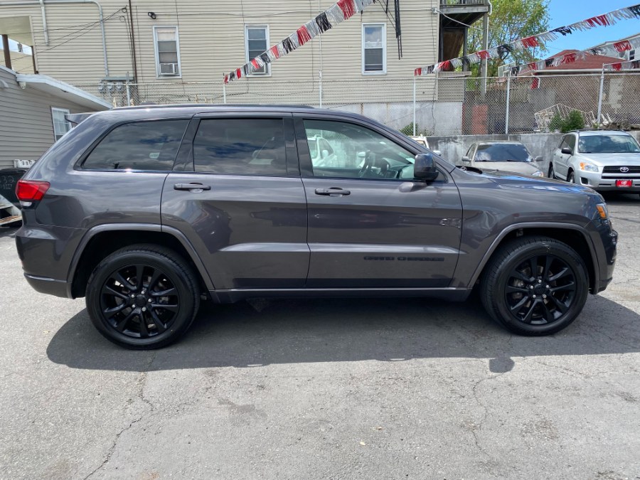 2018 Jeep Grand Cherokee Altitude 4x4 *Ltd Avail* photo