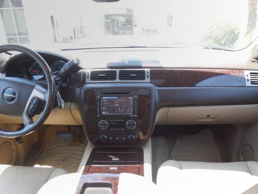 2012 GMC Yukon XL Denali photo