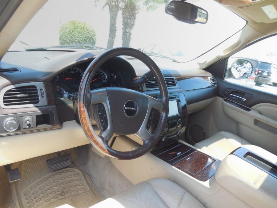 2012 GMC Yukon XL Denali photo