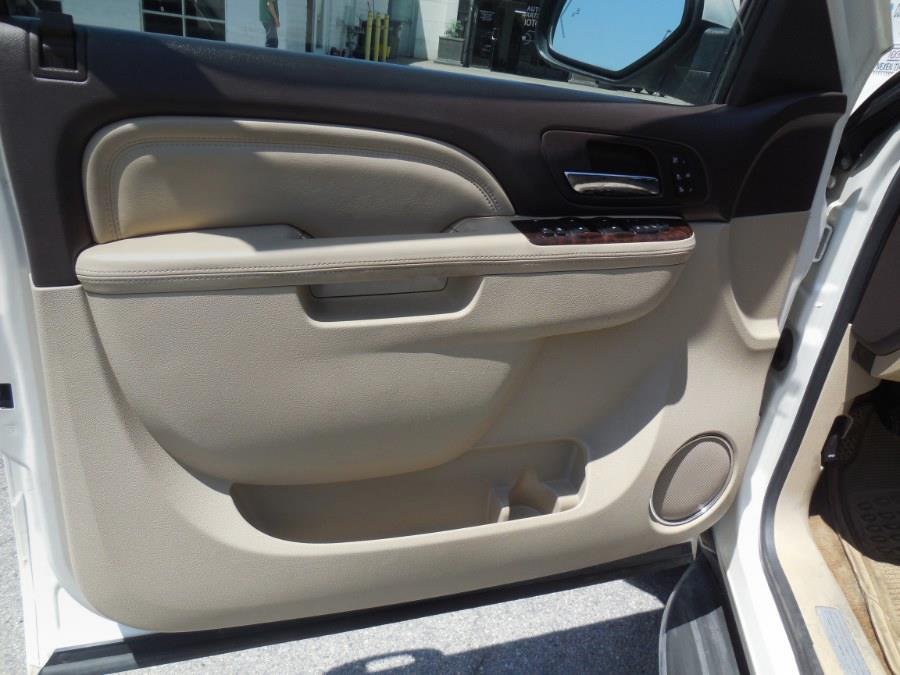 2012 GMC Yukon XL Denali photo