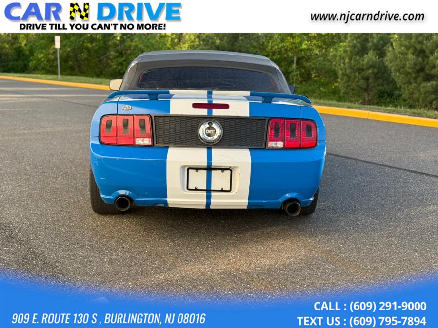 2005 Ford Mustang GT Deluxe photo